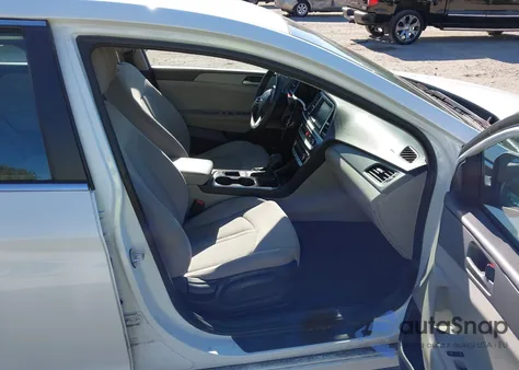 2019 Hyundai Sonata Se z USA, uszkodzony, nr VIN 5NPE24AF4KH755572